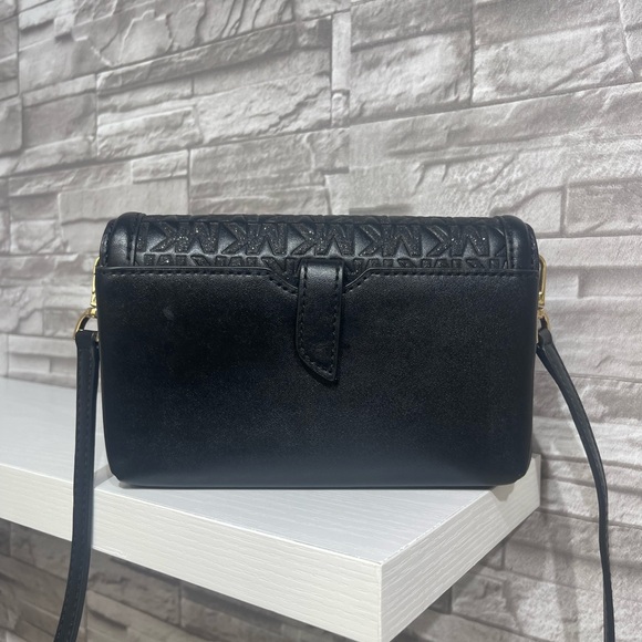 Michael Kors Jet Set Charm Black Glitter Phone Wallet Crossbody - Picture 2 of 7